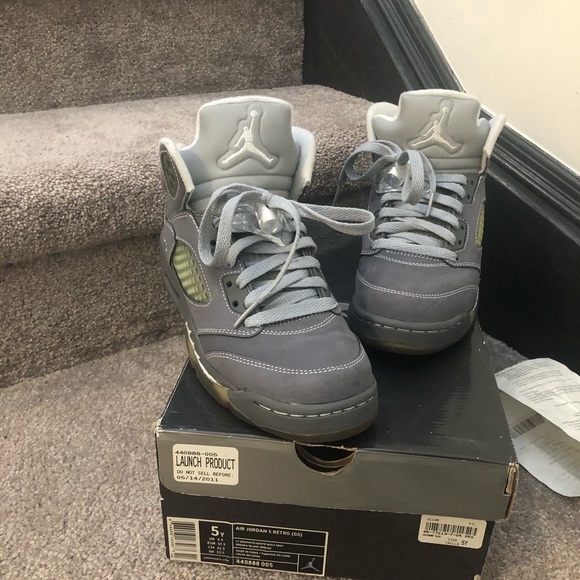 Air Jordan cool grey 5’s kids sneakers - Picture 2 of 3